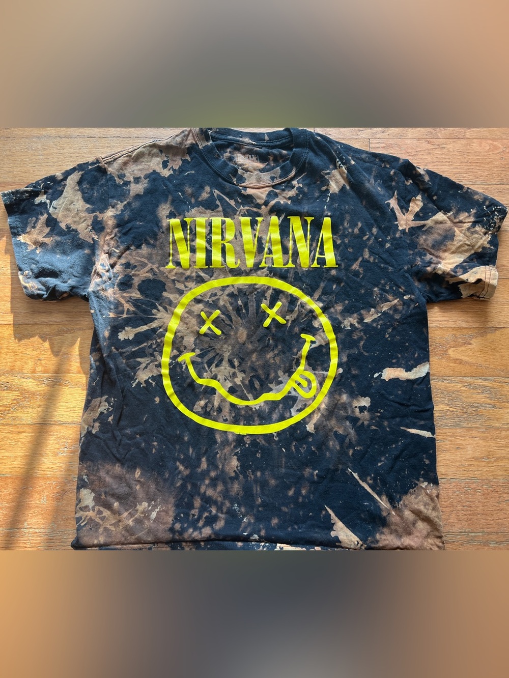 Nirvana Smiley Face Bleach Splatter Graphic T-Shirt Black Yellow Grunge Band Tee
